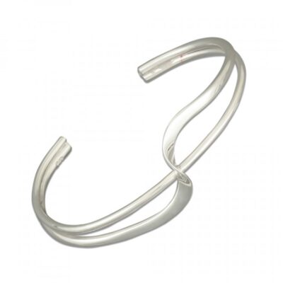 Twisted wire crossover torc